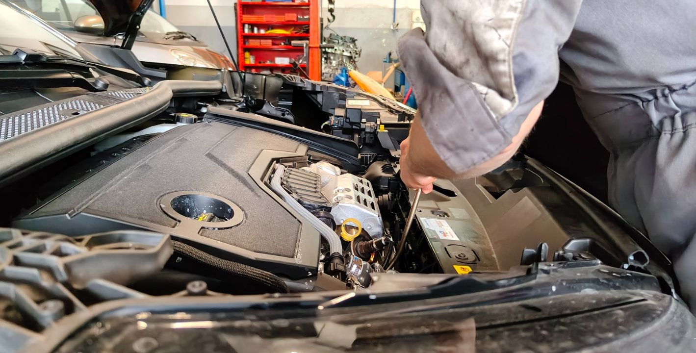 Manutenzione Revisione e Tagliandi - Automeccanica Nando 1